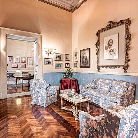 Arthouse Lady Marys Tribunali Luxury Suite Naples Exterior photo