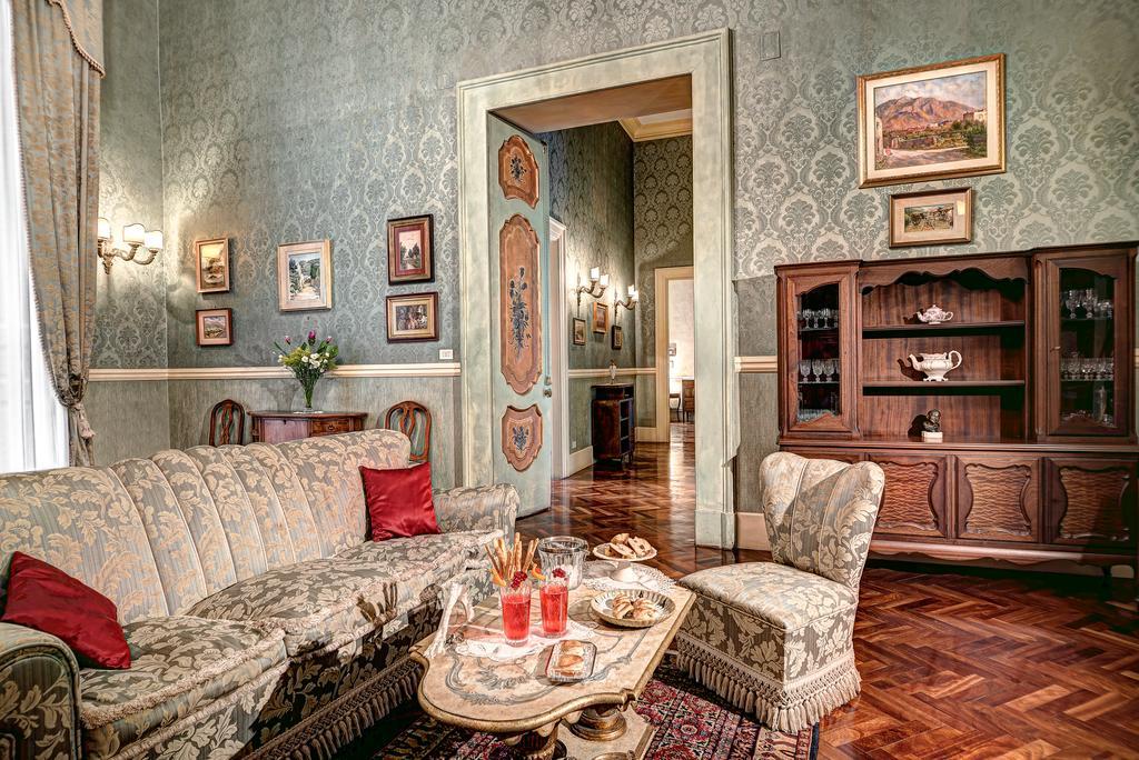 Arthouse Lady Marys Tribunali Luxury Suite Naples Exterior photo